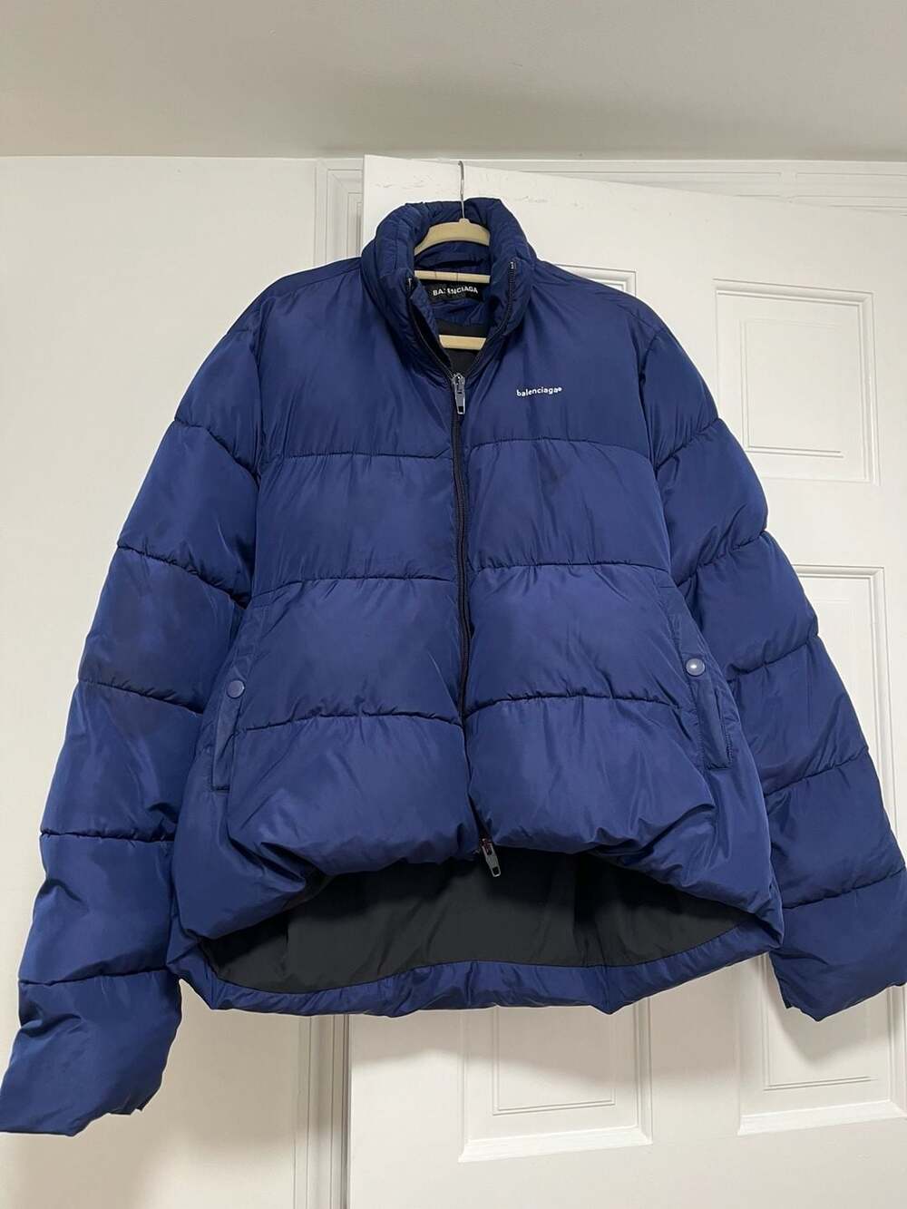 Size 46 BALENCIAGA
Puffer Quilted Logo Jacket In Blue